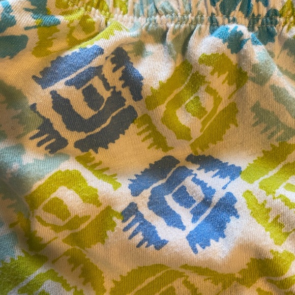 Colorful Patterned Shorts Set - Picture 3 of 5